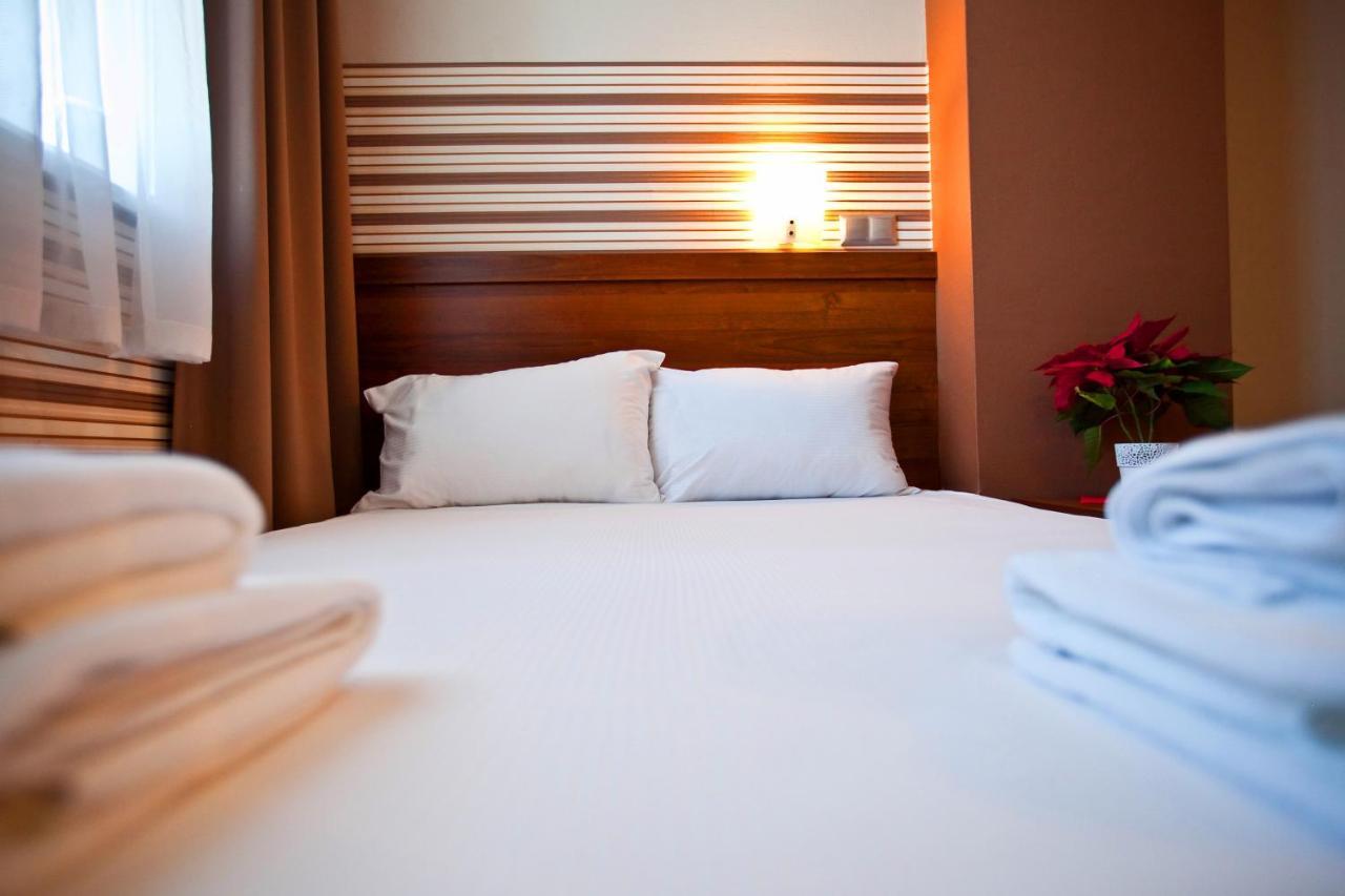 Hotel Aspel Краков Экстерьер фото