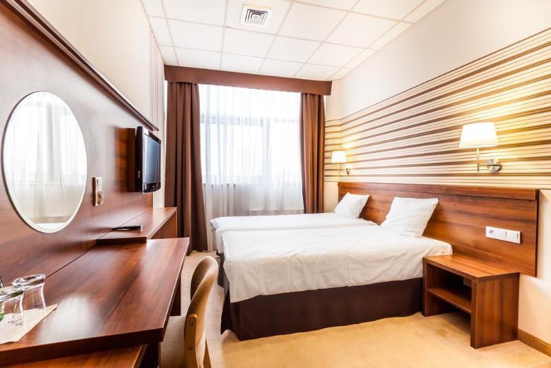 Hotel Aspel Краков Экстерьер фото
